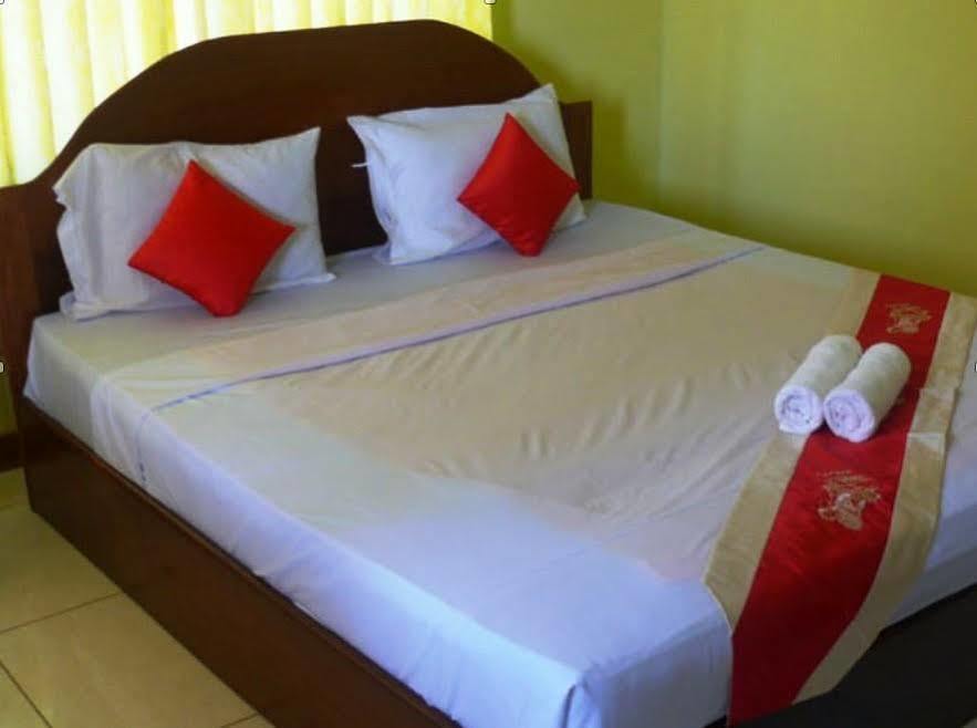 Side Walk Hotel Siem Reap Eksteriør bilde