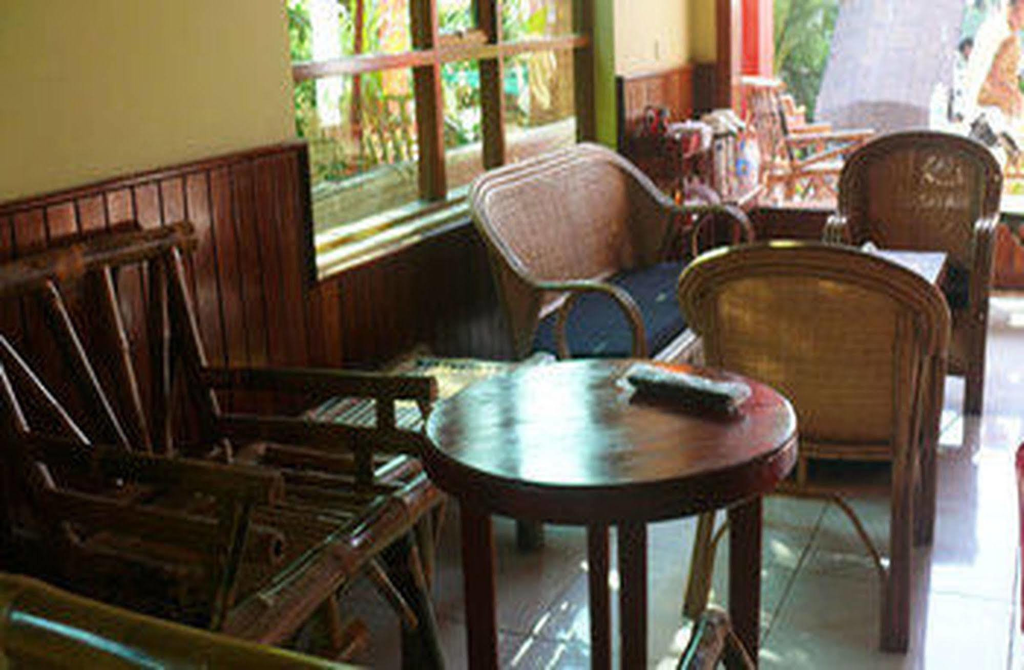 Side Walk Hotel Siem Reap Eksteriør bilde