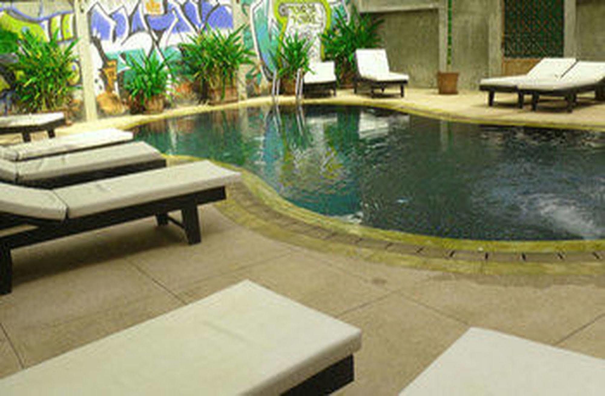 Side Walk Hotel Siem Reap Eksteriør bilde